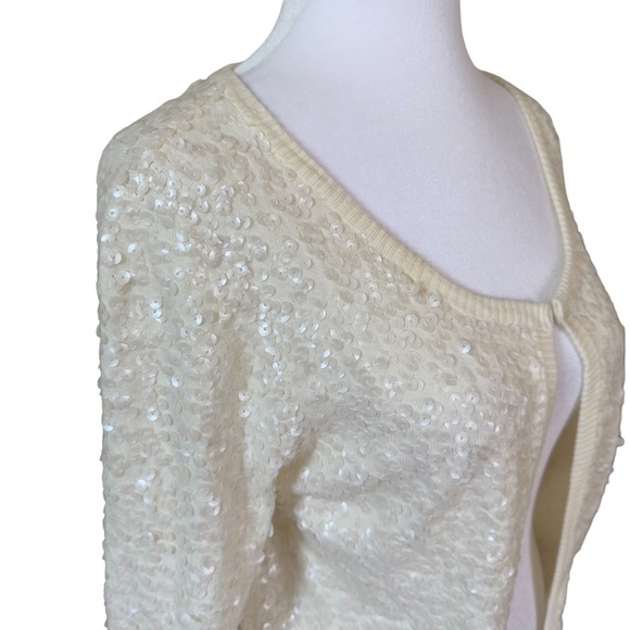 H&M Sequin Cardigan, Off White, Size M. Hook at top. Perfect for the holiday’s - Picture 4 of 10
